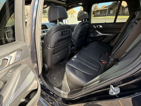 Used 2020 BMW X5 M50i image 22