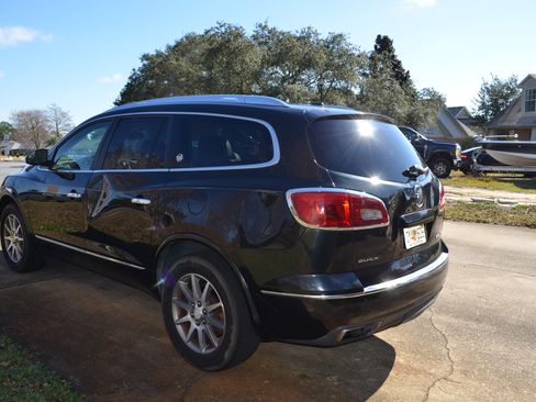 Used 2015 Buick Enclave Leather image 10