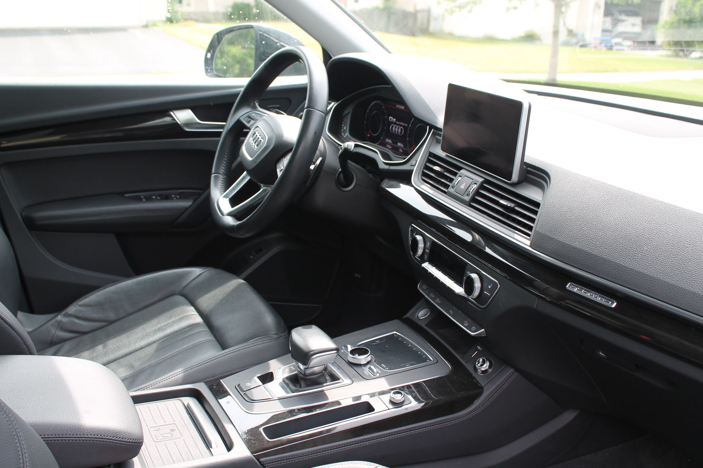 Used 2019 Audi Q5 2.0T Premium Plus w/ Premium Plus Package AWD/4WD image 24