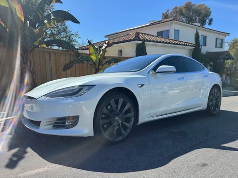 Used 2018 Tesla Model S P100D image 4