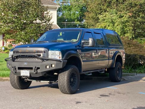 Used 2001 Ford F250 4x4 Crew Cab Super Duty image 1