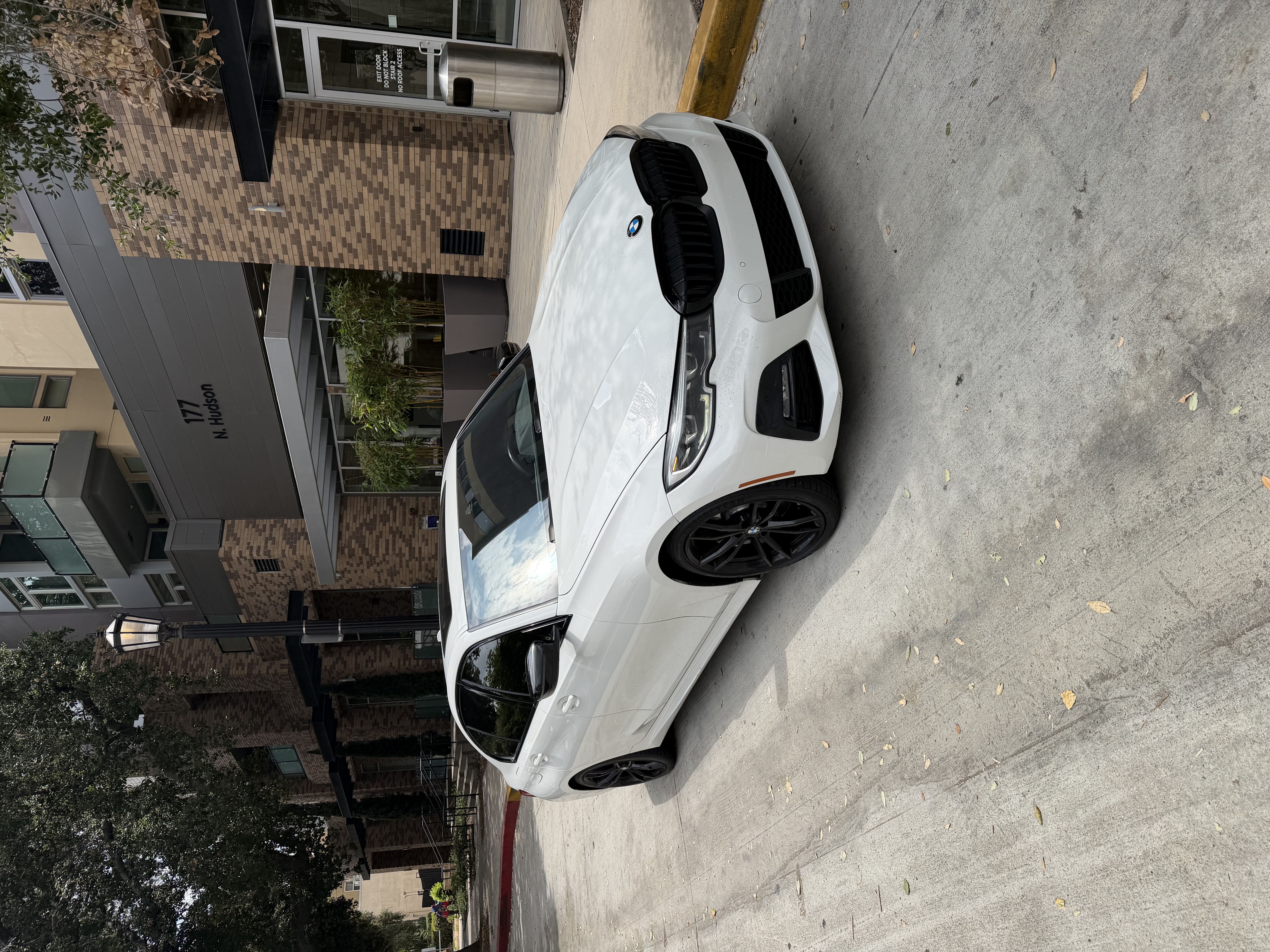 Used 2021 BMW 330i Sedan w/ M Sport Package RWD image 2