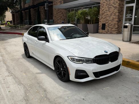 Used 2021 BMW 330i Sedan w/ M Sport Package RWD image 2
