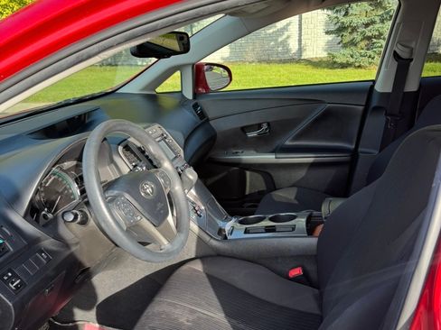 Used 2013 Toyota Venza LE AWD/4WD image 5