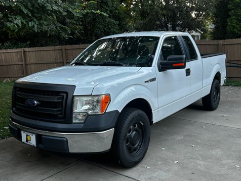 Used 2013 Ford F150 XL w/ Mid Equipment Group RWD image 1