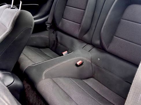 Used 2017 Ford Mustang Coupe RWD image 12