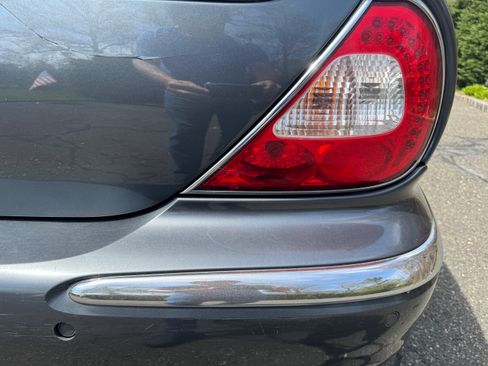 Used 2004 Jaguar XJR image 9