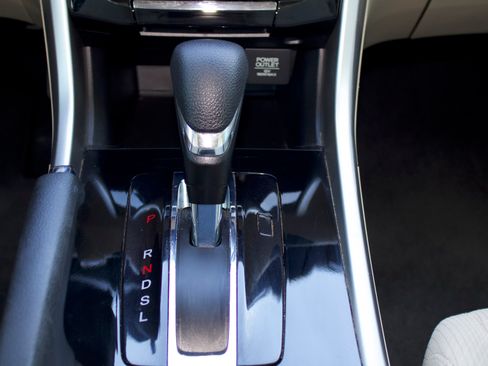 Used 2017 Honda Accord EX image 17