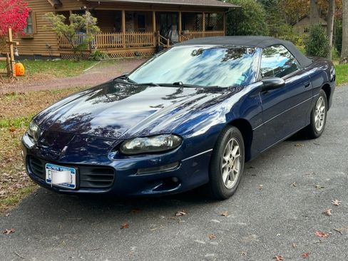 Used 2001 Chevrolet Camaro Z28 image 2