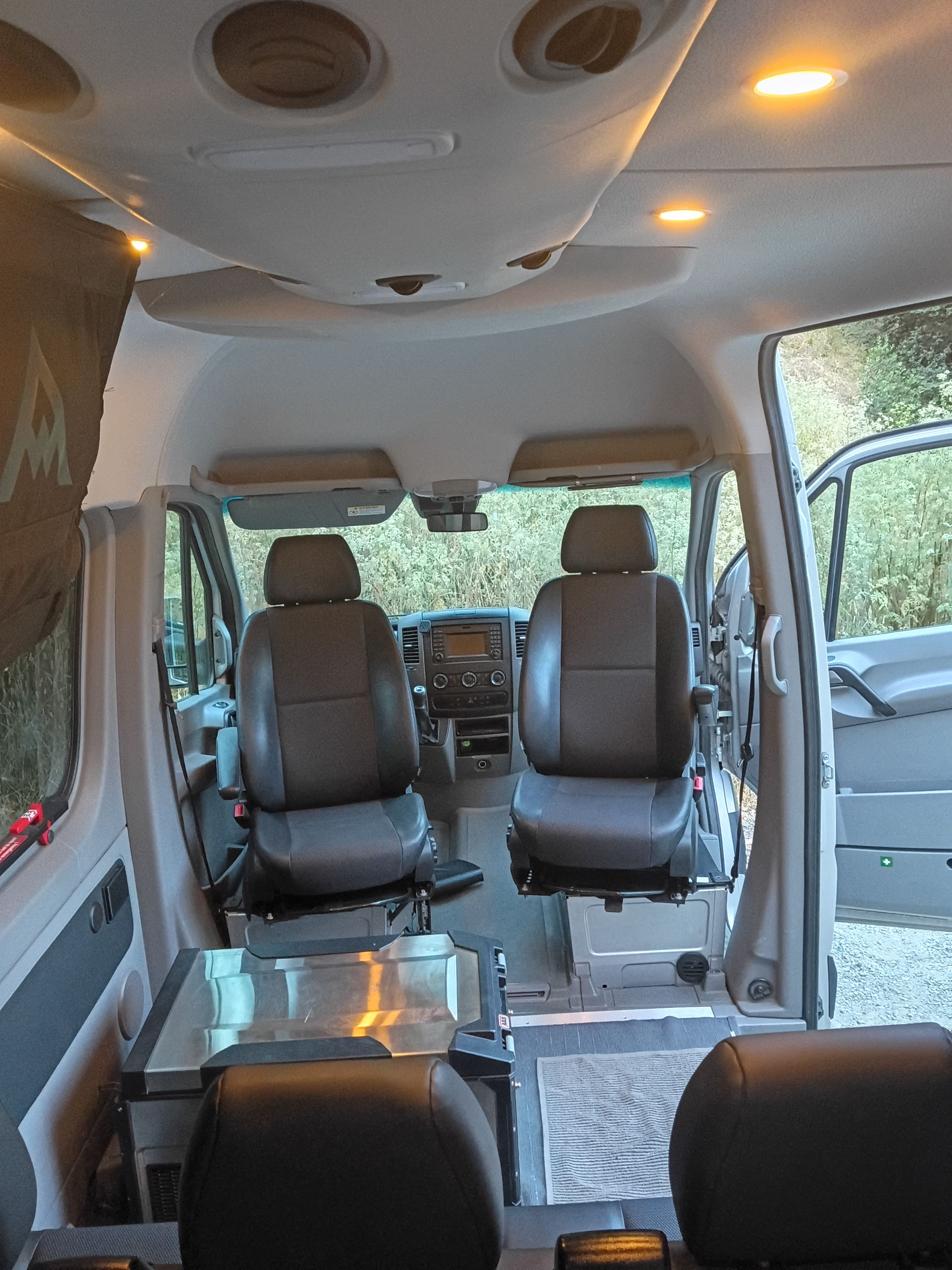 Used 2016 Mercedes-Benz Sprinter 2500 image 5