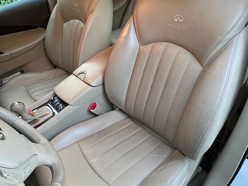 Used 2011 INFINITI EX35 Journey w/ Premium Pkg image 12