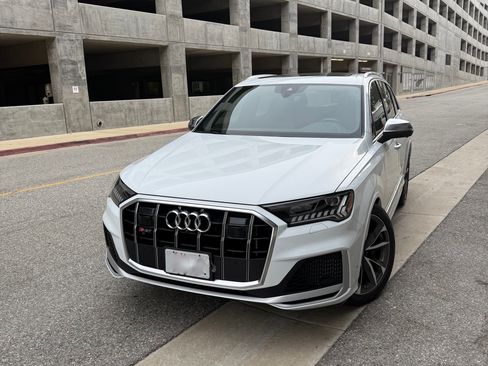 Used 2022 Audi SQ7 Premium Plus w/ SQ7 Executive Package image 1