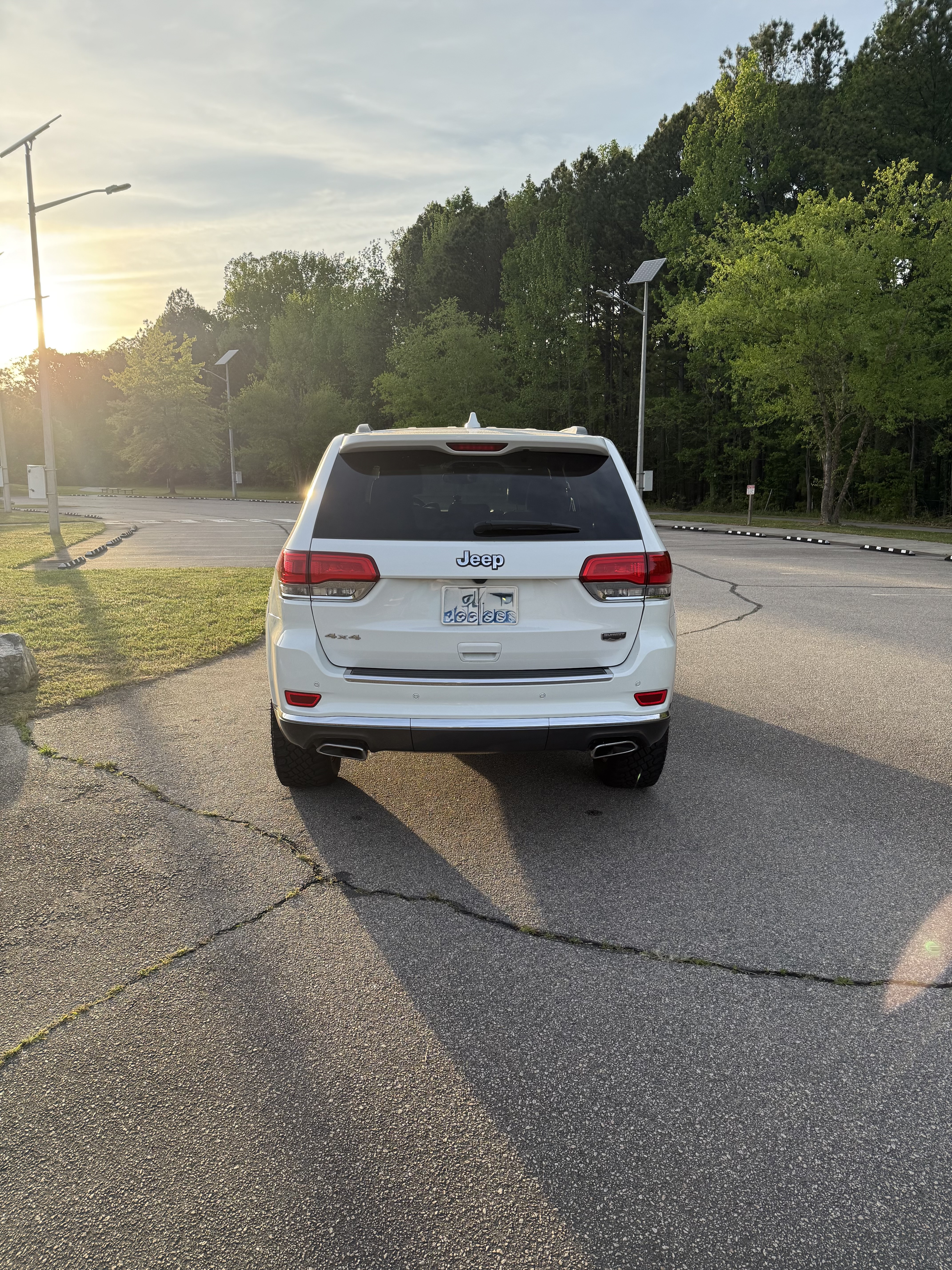Used 2018 Jeep Grand Cherokee Summit w/ Skid Plate Group AWD/4WD image 6