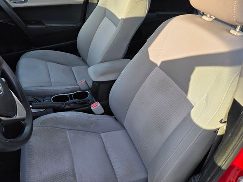 Used 2014 Toyota Corolla LE image 9