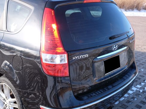 Used 2012 Hyundai Elantra image 11