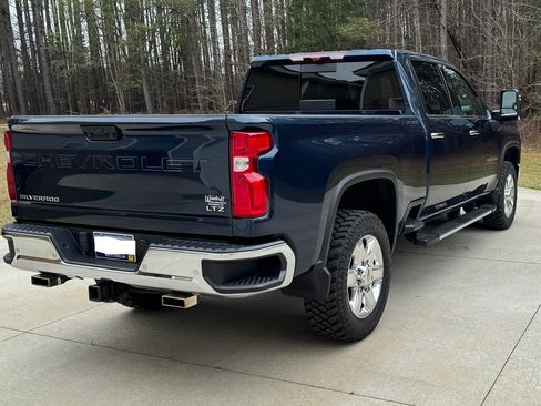 Used 2021 Chevrolet Silverado 2500 LTZ w/ LTZ Premium Package image 6