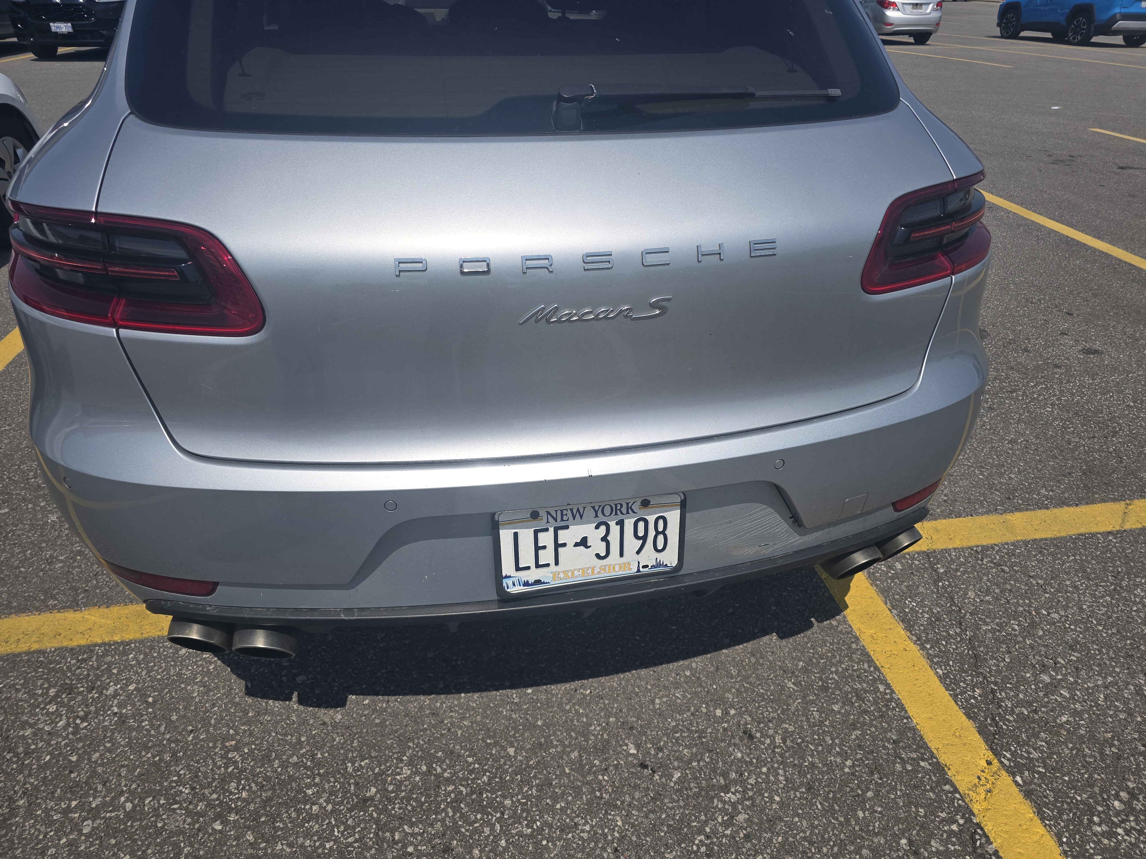 Used 2015 Porsche Macan S AWD/4WD image 13