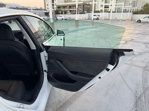 Used 2020 Tesla Model 3 Standard Range Plus RWD image 23