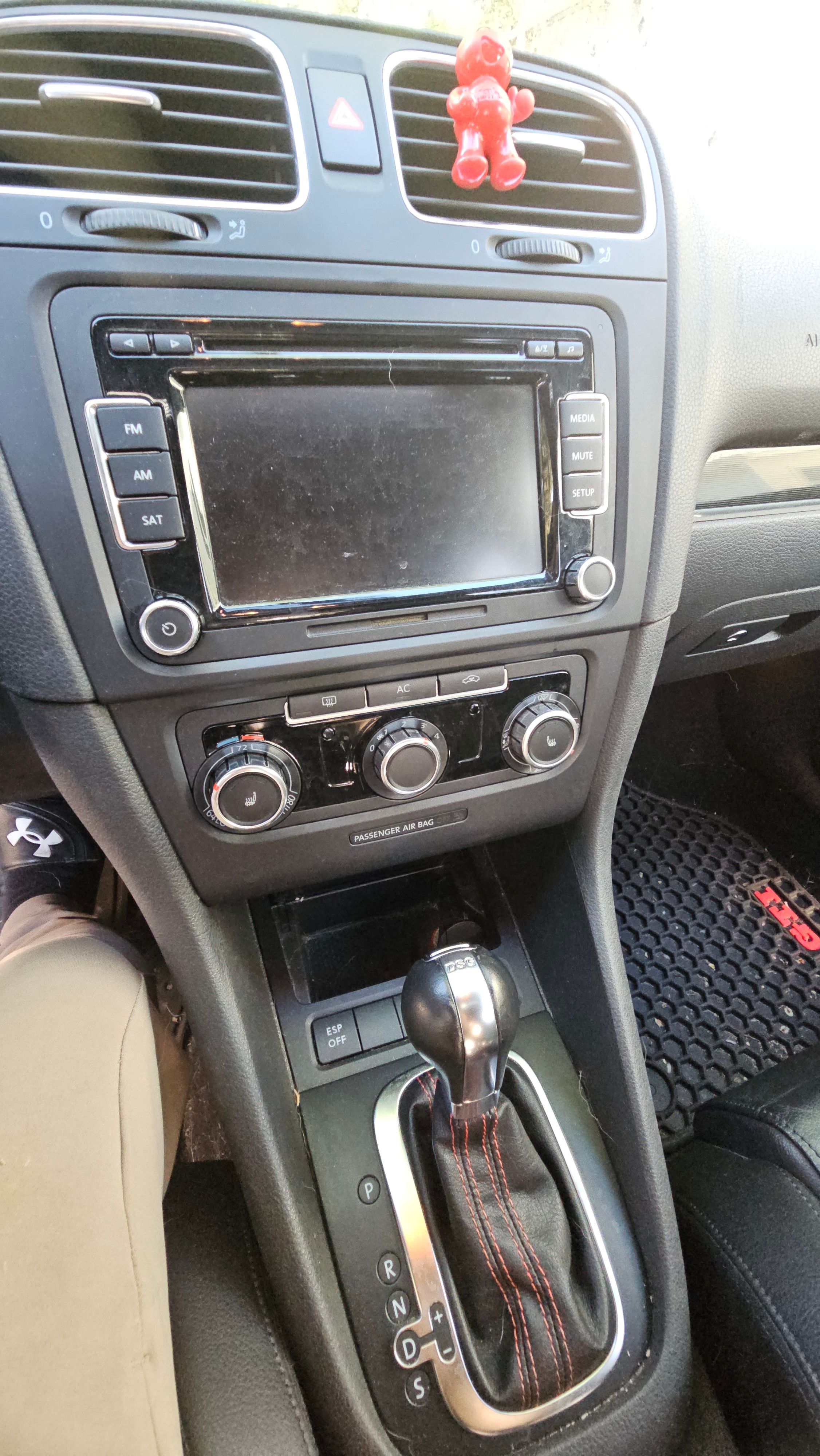 Used 2010 Volkswagen GTI 4-Door FWD image 11