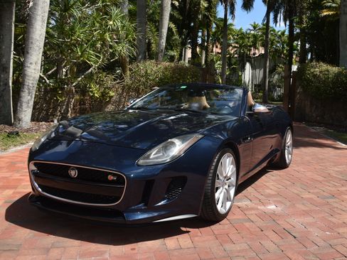 Used 2014 Jaguar F-TYPE S image 2