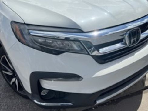 Used 2021 Honda Pilot Touring image 11
