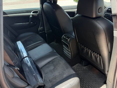 Used 2009 Porsche Cayenne Turbo S AWD/4WD image 26