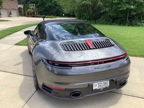Used 2021 Porsche 911 AWD/4WD image 9