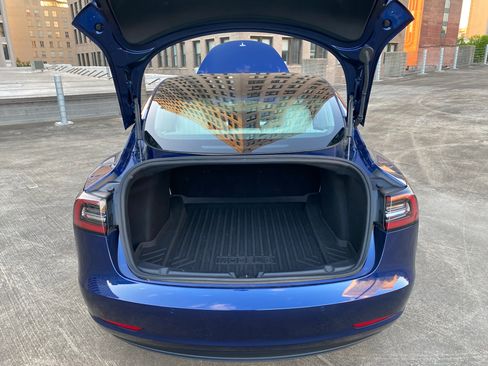 Used 2020 Tesla Model 3 Standard Range Plus image 5