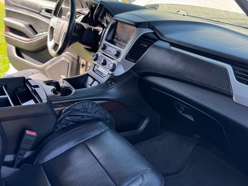 Used 2015 GMC Yukon XL SLT w/ Open Road Package image 11