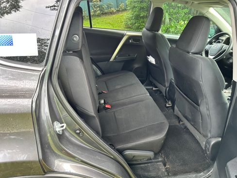 Used 2015 Toyota RAV4 XLE FWD image 8