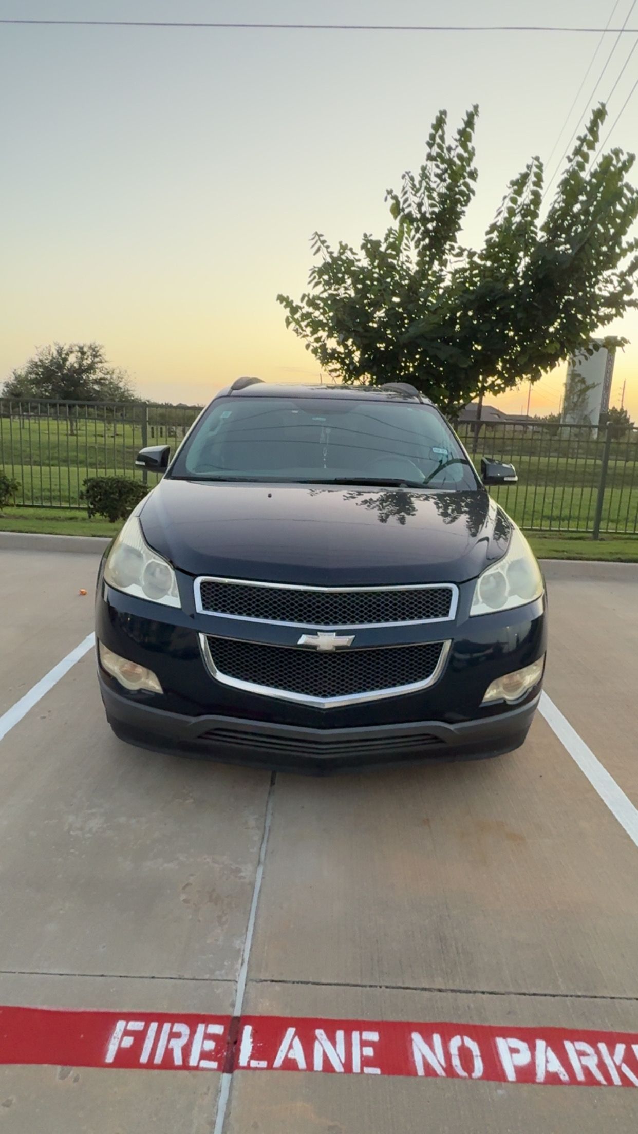 Used 2011 Chevrolet Traverse LT FWD image 4