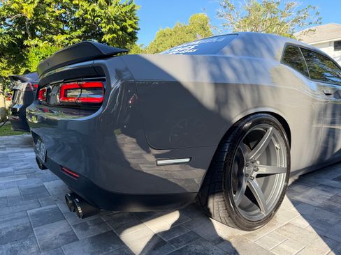 Used 2023 Dodge Challenger R/T w/ Plus Package image 11