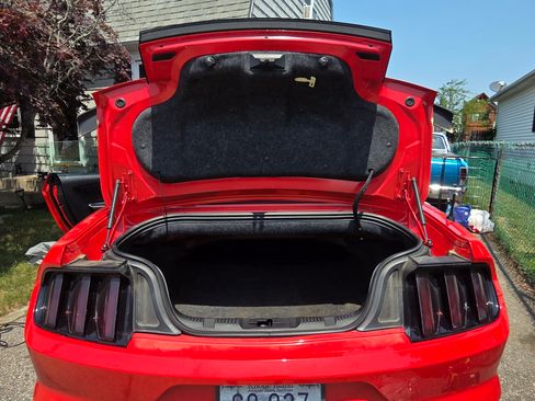 Used 2015 Ford Mustang GT Premium RWD image 8
