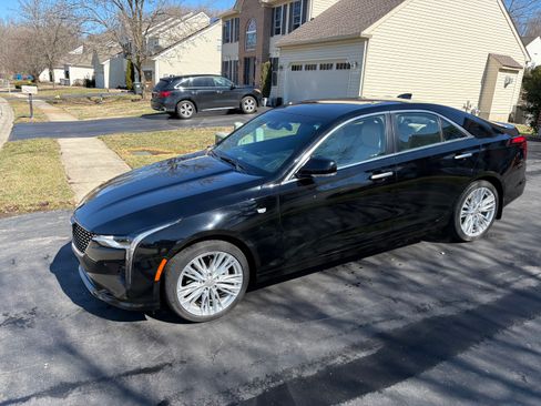 Used 2022 Cadillac CT4 Premium Luxury image 2