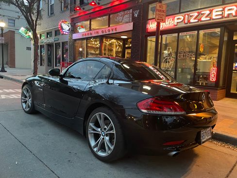 Used 2016 BMW Z4 sDrive35i image 6