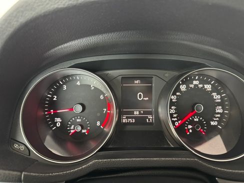 Used 2017 Volkswagen Passat 1.8T R-Line FWD image 2
