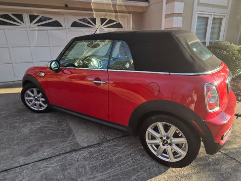 Used 2011 MINI Cooper S image 10