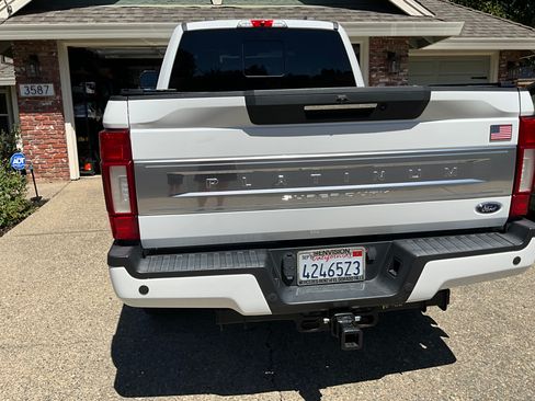 Used 2020 Ford F250 Platinum w/ FX4 Off-Road Package AWD/4WD image 14