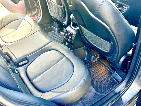 Used 2016 BMW X1 xDrive28i image 9