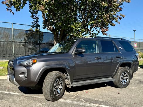 Used 2023 Toyota 4Runner TRD Off-Road Premium image 9