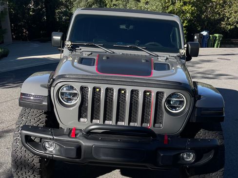 Used 2022 Jeep Wrangler Unlimited Rubicon w/ Xtreme Recon 35" Tire Package image 4