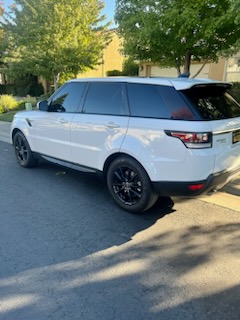 Used 2017 Land Rover Range Rover Sport SE AWD/4WD image 8