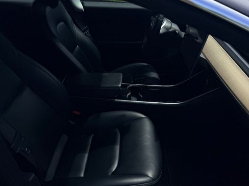 Used 2018 Tesla Model 3 Long Range RWD image 13