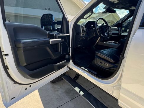 Used 2019 Ford F250 Platinum w/ Platinum Ultimate Package AWD/4WD image 23
