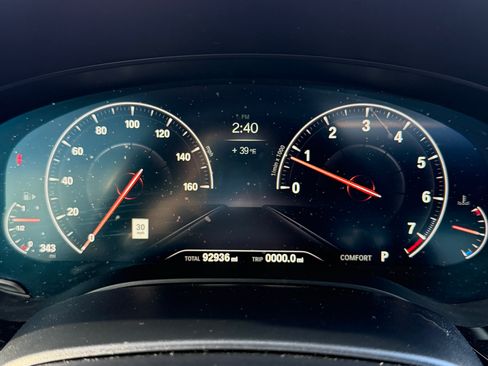 Used 2019 BMW 540i w/ M Sport Package image 17