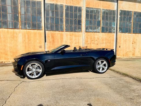 Used 2023 Chevrolet Camaro SS RWD image 8