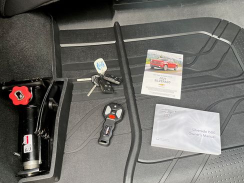 Used 2021 Chevrolet Silverado 1500 Custom Trail Boss w/ Safety Confidence Package image 19