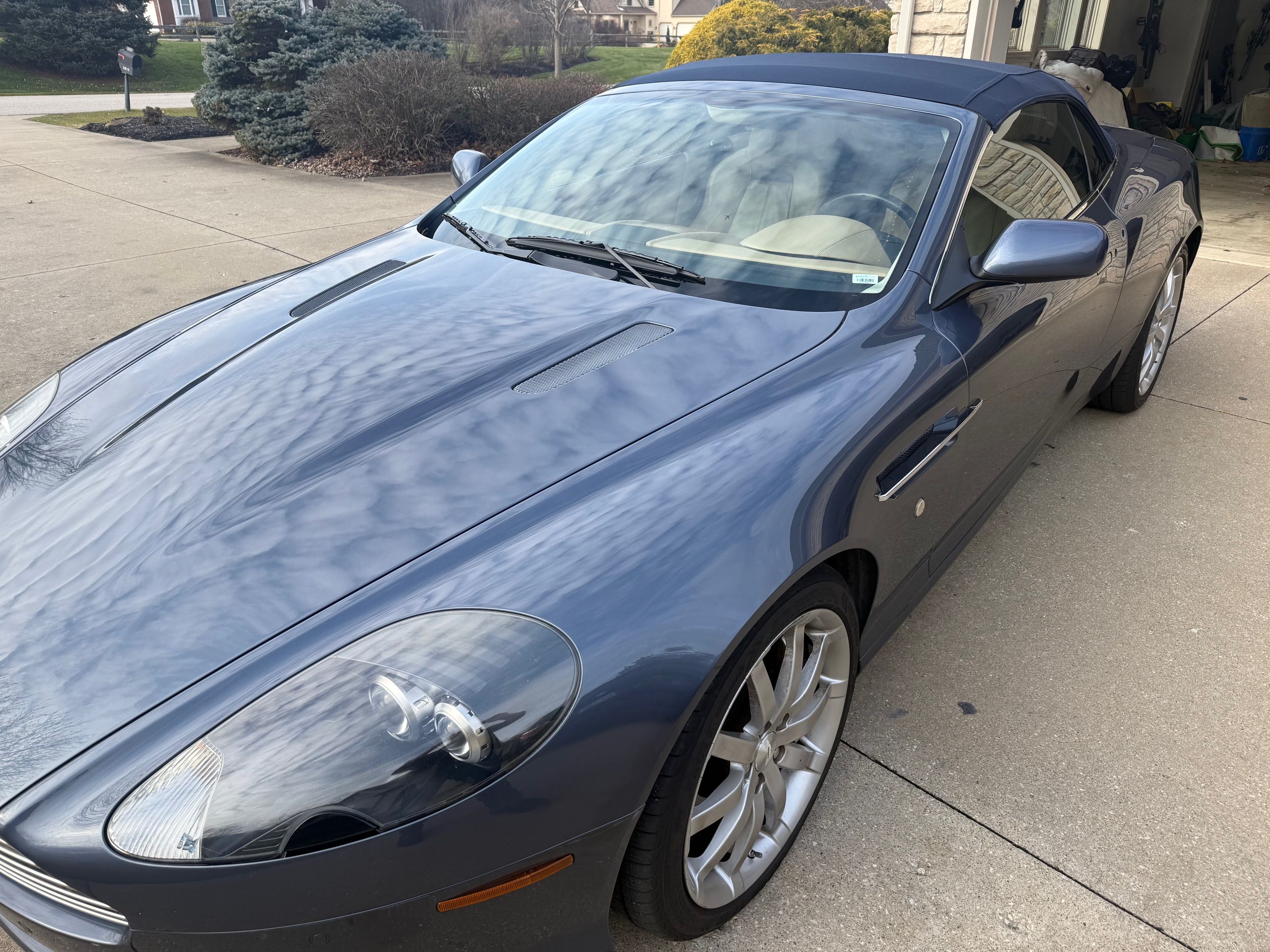 Used 2008 Aston Martin DB9 Volante RWD image 4
