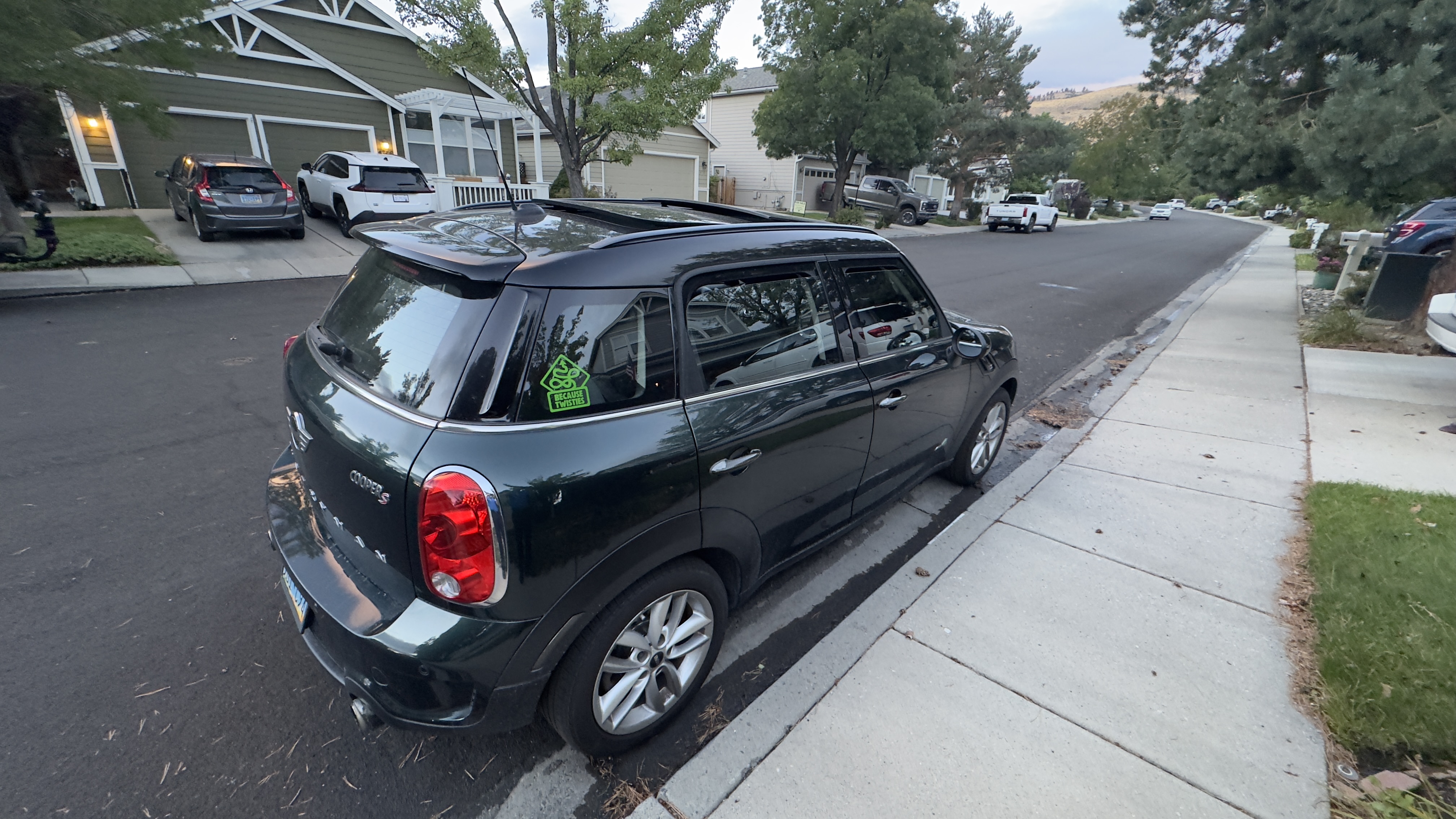 Used 2014 MINI Cooper Countryman S AWD/4WD image 2