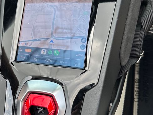 Used 2022 Lamborghini Huracan EVO image 18